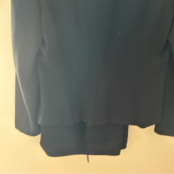 Black Suit Set with jacket and pants.   Great work or casual style!! - Picture 12 of 16